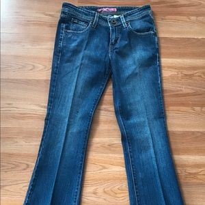 🎈SALE🎈Levi's 518 Women Boot Cut Jeans!!!
